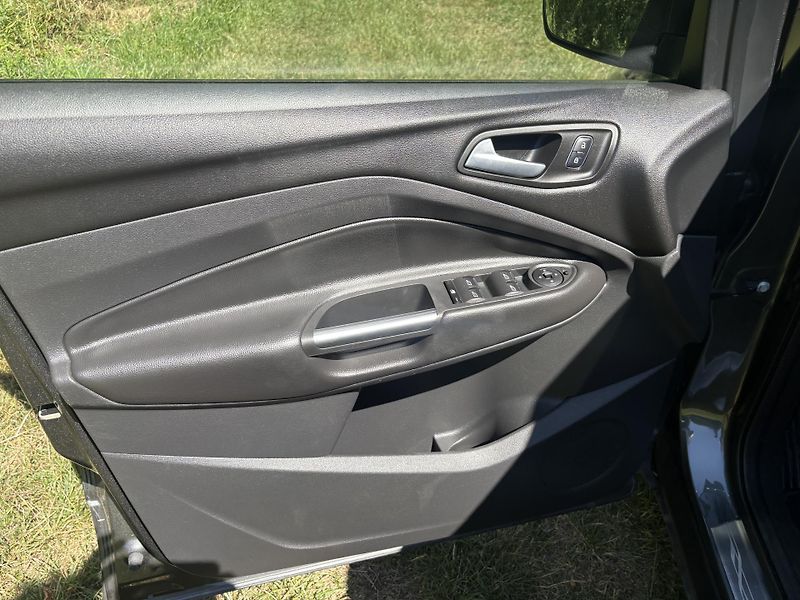 Ford Kuga (2019) Titanium 2.0 TDCi 4X4  - fotka 26 z 37