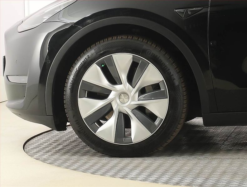 Tesla Model Y (2022) Long Range AWD 79kWh, SoH 88% - fotka 14 z 33