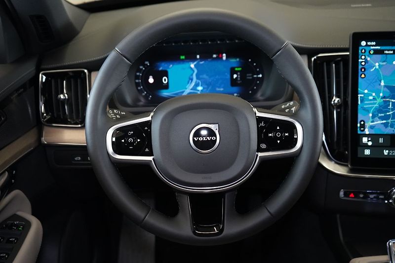 Volvo XC90 T8 PLUS Bright, Vzduch, 360° - fotka 25 z 50
