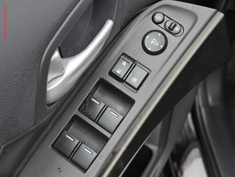 Honda Civic (2012) 2.2i-DTEC, ČR, Executive - fotka 21 z 24