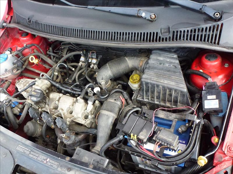 Volkswagen Fox 1,2 HTP 12V - fotka 33 z 41