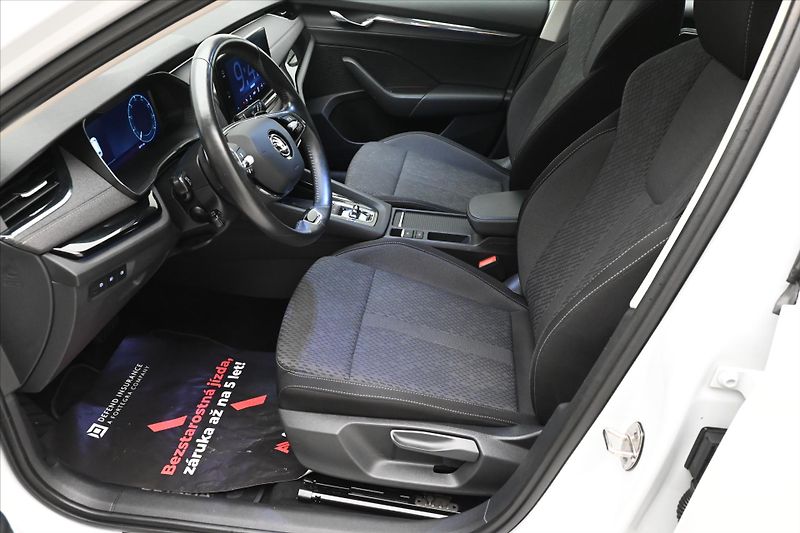 Škoda Octavia 1,4 iV TSI 150kW Style SoH 92% - fotka 13 z 32