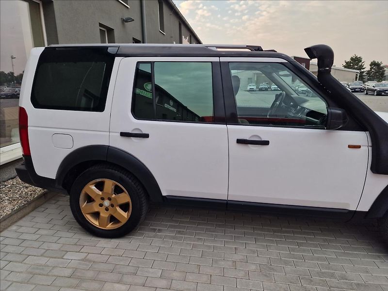 Land Rover Discovery 2.7 TDV6 140kW 4x4 - fotka 37 z 42