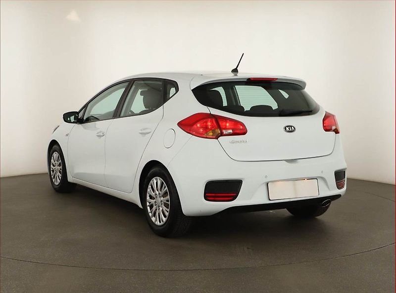 Kia Ceed (2016) 1.4 CVVT, Tempomat - fotka 4 z 12