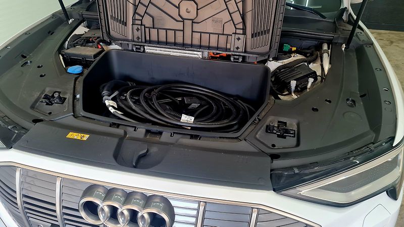Audi e-tron (2022) 55 ADVANCE - fotka 5 z 15