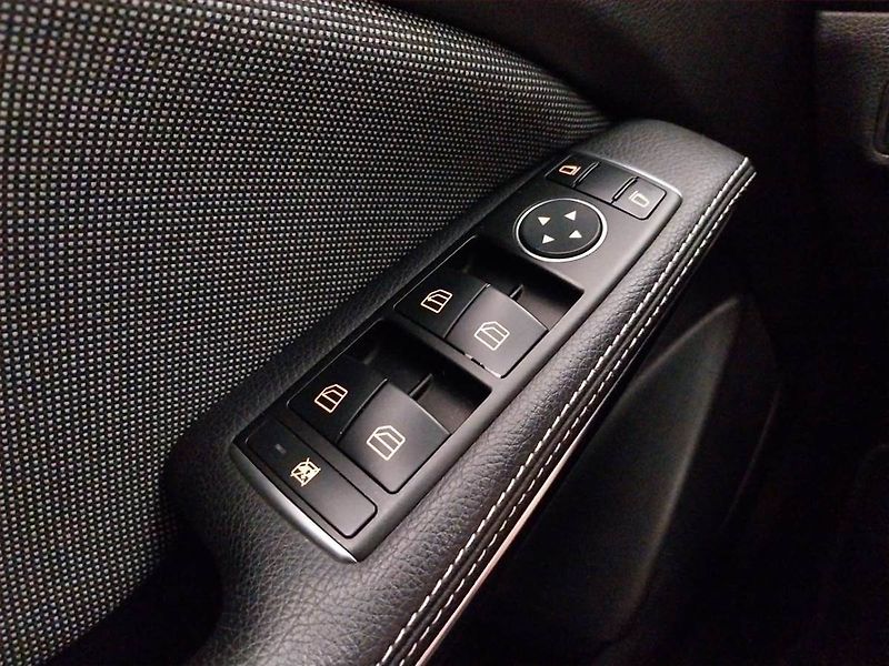 Mercedes-Benz Třídy A (2016) A 180, Serv.kniha, Kůže - fotka 17 z 19