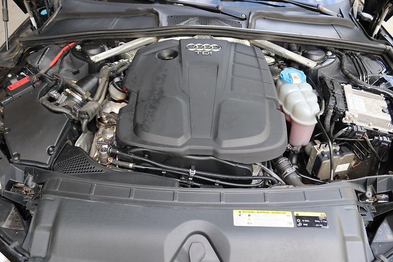 Audi A4 2.0TDI S-TRONIC SEDAN 110kW - fotka 48 z 50