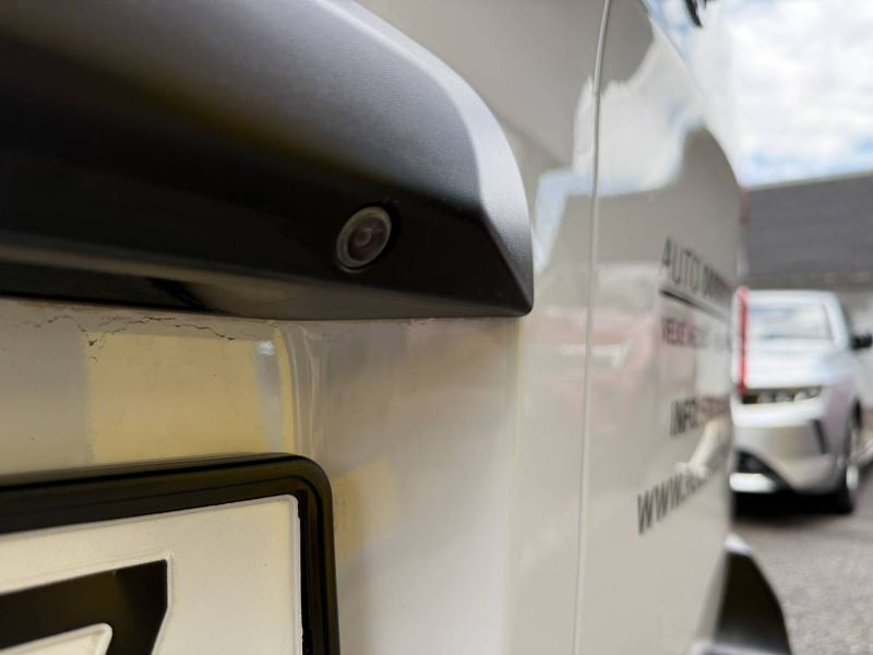 Opel Vivaro L1H1 (M) Panel Van 2.0L MT6 (1 - fotka 21 z 23