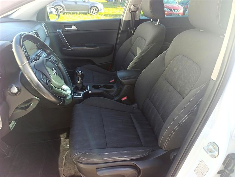 Kia Sportage 1,7 CRDi Navi Kamera Tempomat - fotka 14 z 33