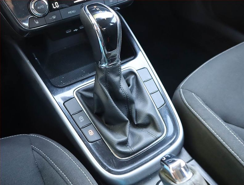 Škoda Fabia (2022) 1.0 TSI, Automat, Tempomat - fotka 13 z 17