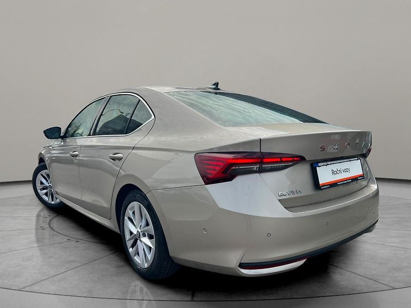 Škoda Octavia Top Selection 1,5 TSI 110 KW D - fotka 7 z 26
