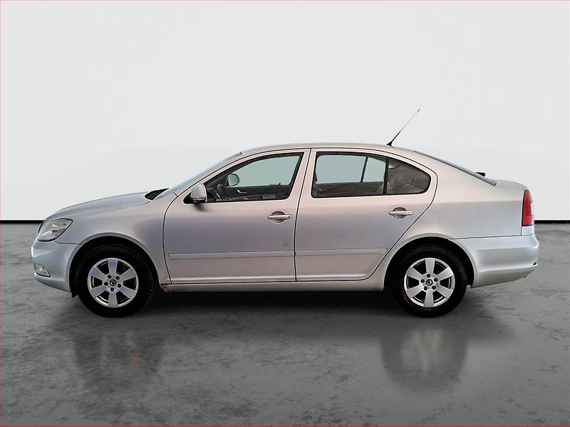 Škoda Octavia (2010) 1.6 TDI, po STK, Tažné - fotka 3 z 15