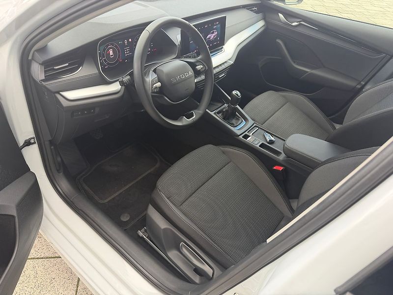 Škoda Octavia Selection  2,0TDI 85kW 6G Matr - fotka 5 z 18