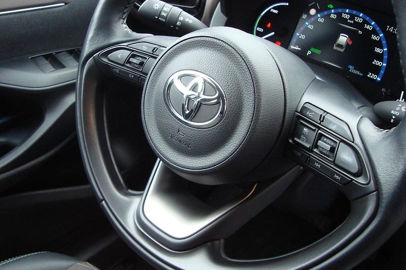 Toyota Yaris Cross (2024) 1.5 Hybrid,ČR,1.Maj.Exetucive - fotka 48 z 83