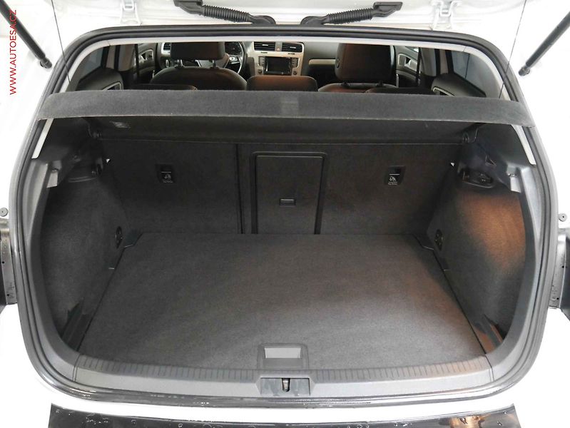 Volkswagen Golf (2014) 1.2TSI, Navi, tempo, park - fotka 7 z 20