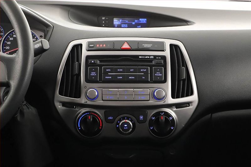 Hyundai i20 (2013) 1.2, Serv.kniha - fotka 9 z 14