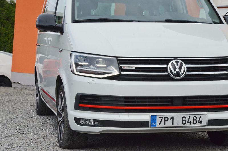 Volkswagen Multivan (2017) TDi 150kW 4x4 DSG Highline ČR - fotka 7 z 48