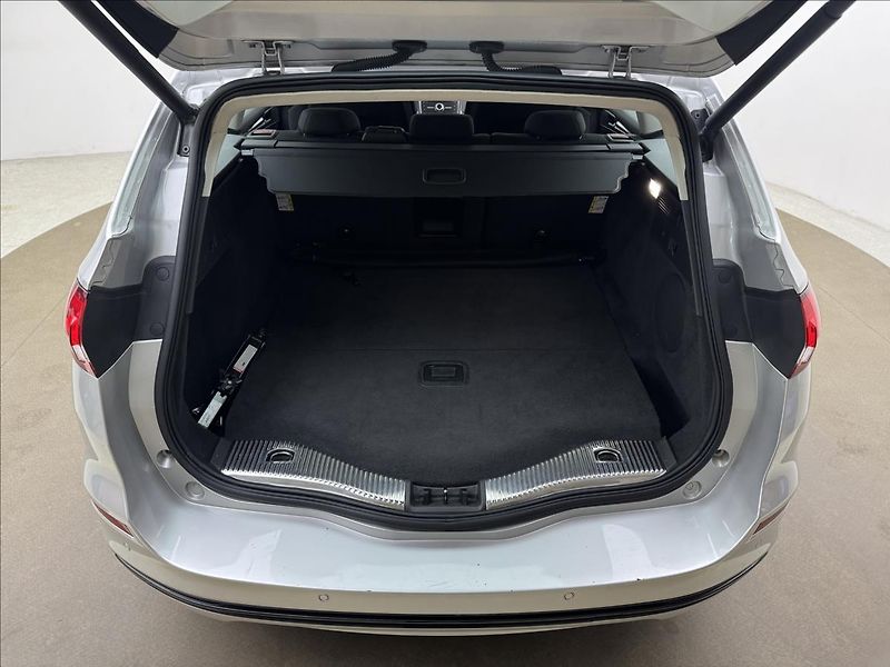 Ford Mondeo 2,0 110kW AT NAVI DPH LED ACC - fotka 41 z 41