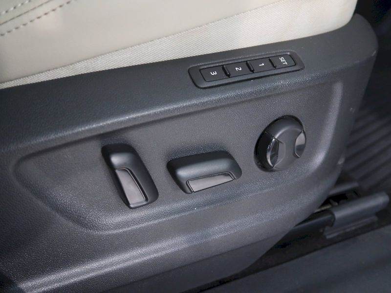 Škoda Kodiaq (2022) L&K 2.0TDI 147KW 4x4 7MÍST WEB - fotka 15 z 51