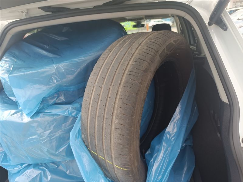 Volkswagen Tiguan Allspace 2,0 TDi DSG 4x4 Rezervace - fotka 25 z 25