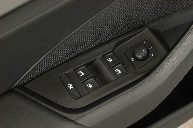 Škoda Octavia (2022) Ambition 2.0 TDI, ČR,1.maj - fotka 10 z 13