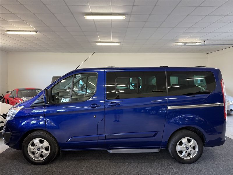 Ford Tourneo Custom 2,2 Titanium,114kW,1maj. - fotka 3 z 32