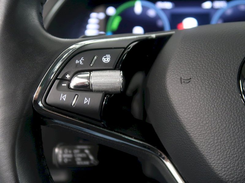 Škoda Superb (2022) iV STYLE 1.4TSI 160KW DSG - fotka 18 z 44