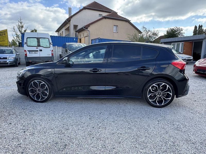 Ford Focus (2018) 2.0TDCi 110KW 1.Majitel ST  - fotka 4 z 27