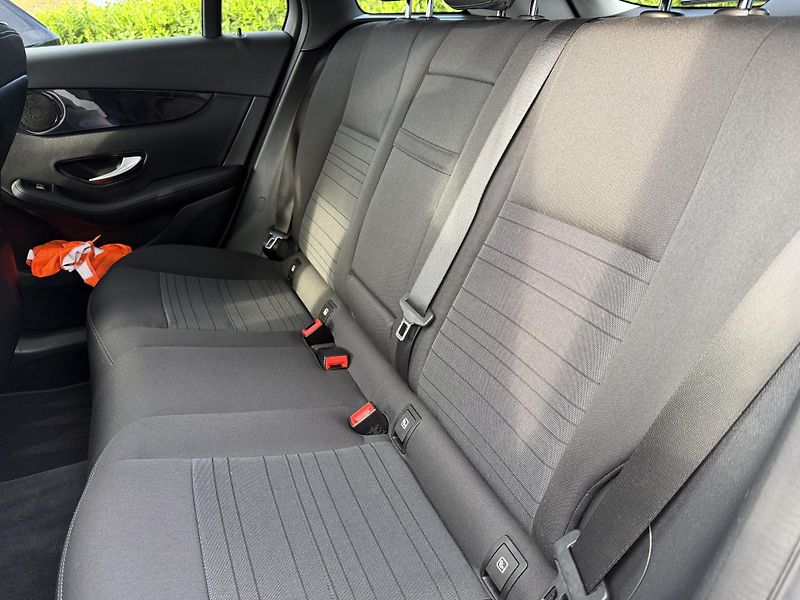 Mercedes-Benz GLC (2020) 200 / 140 kw / 4matic - fotka 14 z 22