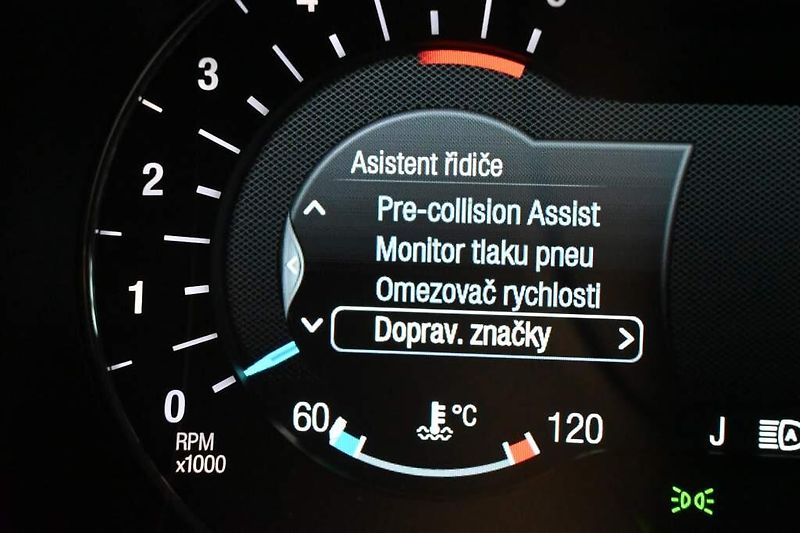 Ford Mondeo (2022) 2.0 LED ACC SONY TITANIUM 8AT - fotka 32 z 38