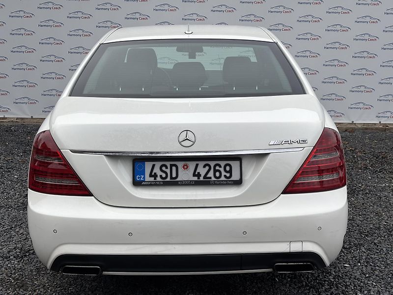Mercedes-Benz Třídy S (2010) 350CDI, AMG, 180kW, 4 Matic - fotka 7 z 21