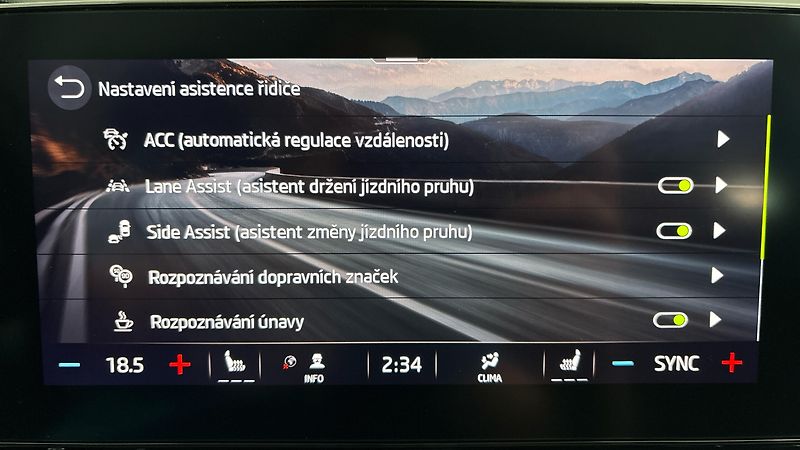 Škoda Octavia 1.5 TSI E-Tec DSG Style - fotka 23 z 27