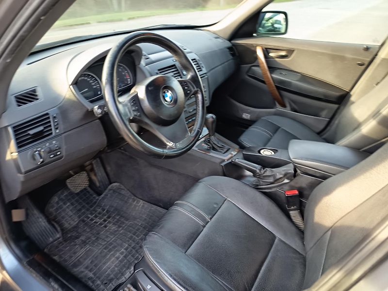 BMW X3 (2004) 3.0i automat - fotka 30 z 38