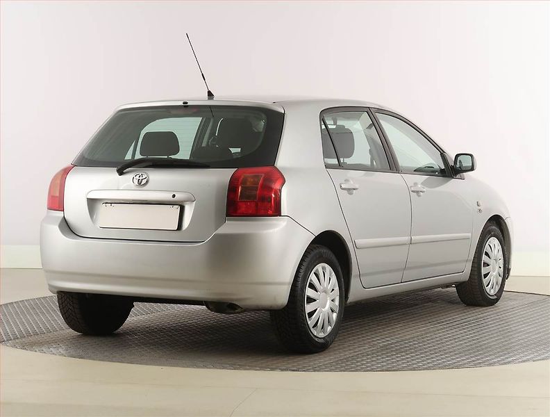 Toyota Corolla (2004) 2.0 D-4D, po STK, Klima - fotka 5 z 16