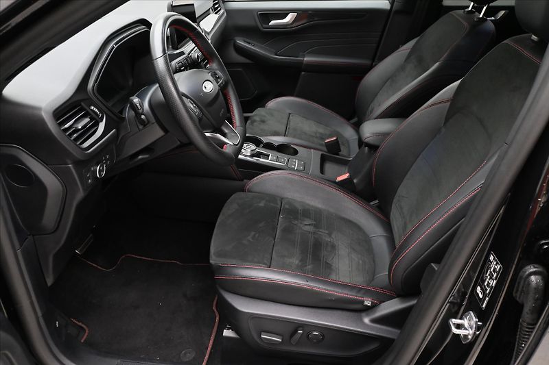 Ford Kuga 2,5 PLUG-IN 112 kW ST-LINE Zár - fotka 13 z 32