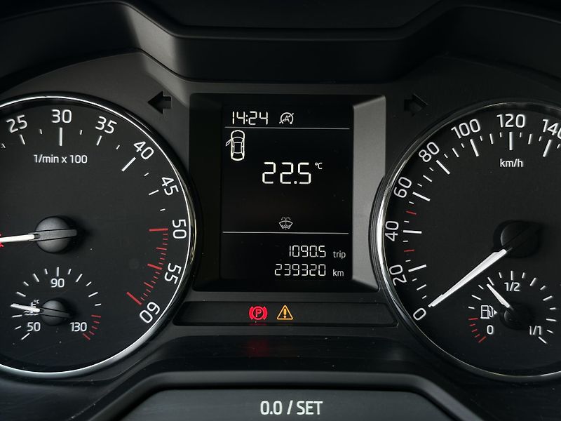 Škoda Octavia (2018) KOMBI 1.6TDI/85kW * 1.Maj * TZ - fotka 9 z 33