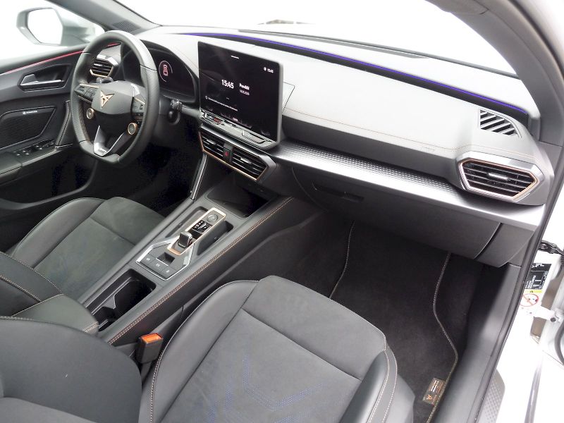 Cupra Leon (2024) 2,0 TSI 221kW DSG - fotka 8 z 28