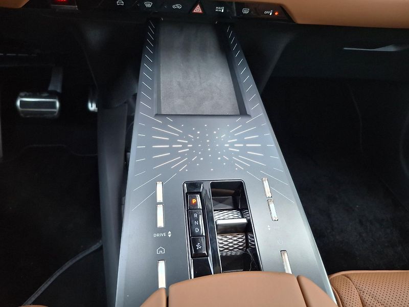 DS Automobiles DS N°8 (2026) ETOILE 350 k AWD LONG RANGE    - fotka 5 z 47