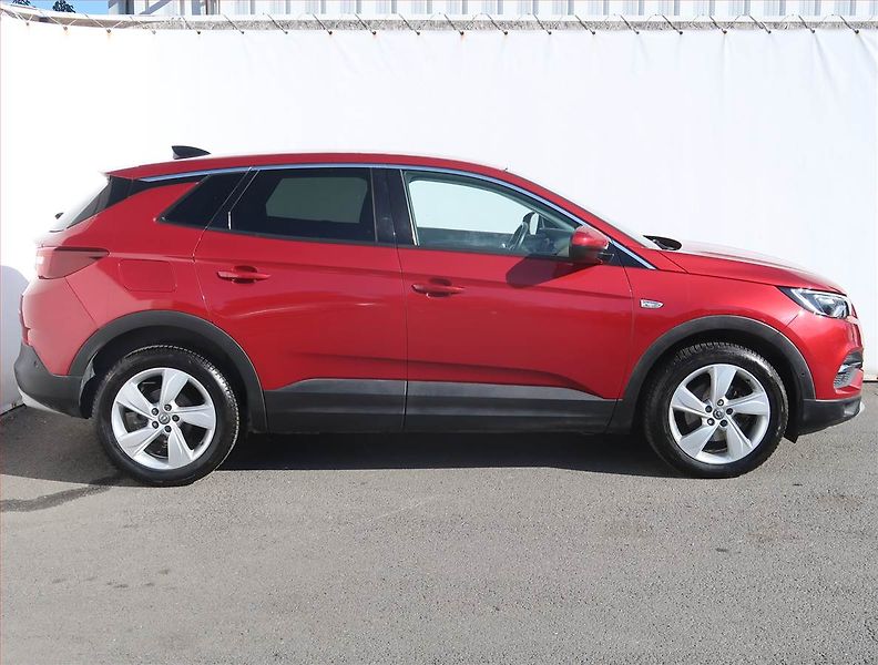 Opel Grandland X (2018) 1.2 Turbo, Automat, Serv.kniha - fotka 6 z 21