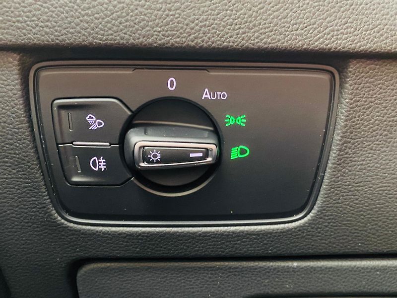 Volkswagen Arteon 2,0 R-LINE 2,0 TDI 140kW 7DSG - fotka 14 z 26