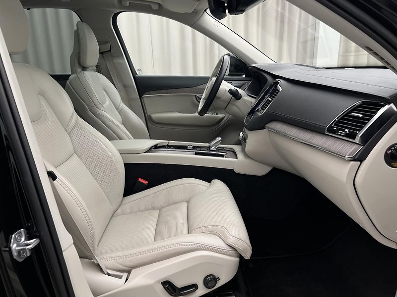 Volvo XC90 B5 AWD INSCRIPTION  - fotka 20 z 44