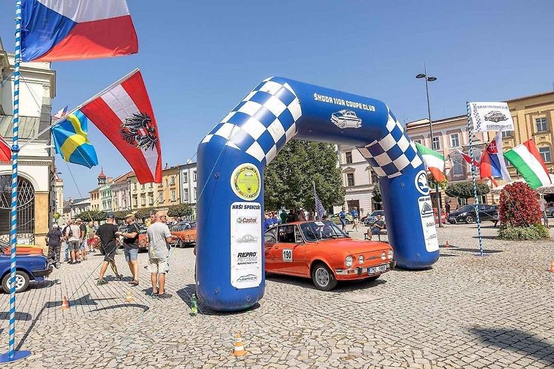 Sraz veteránů Škoda 110R v Uničově