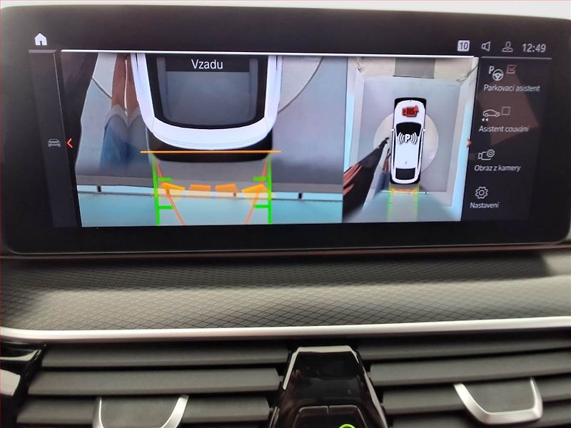 BMW Řada 6 (2021) 630d xDrive GT - fotka 17 z 27