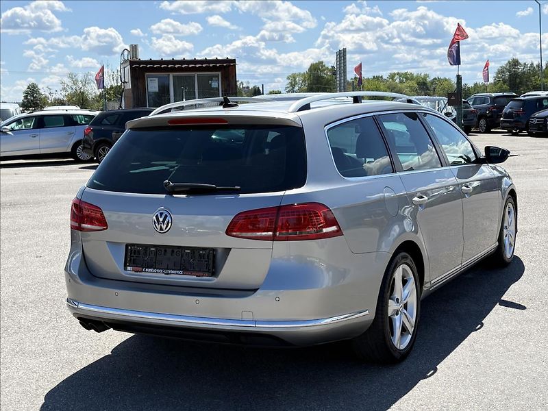 Volkswagen Passat 2,0 TDi130kW Xen,ACC,Pano,NezT - fotka 2 z 41
