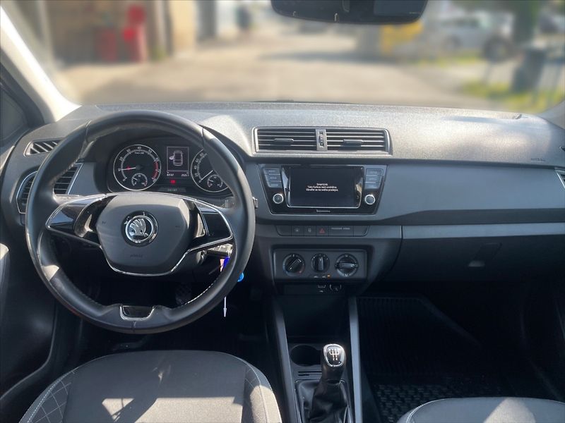 Škoda Fabia 1,0 TSI 70 Ambition - fotka 9 z 11