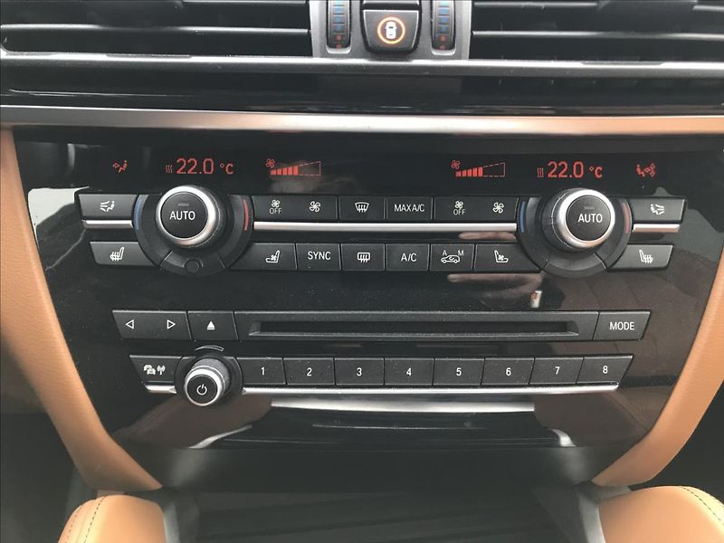 BMW X6 3,0    KV21) xDrive30d - fotka 22 z 22