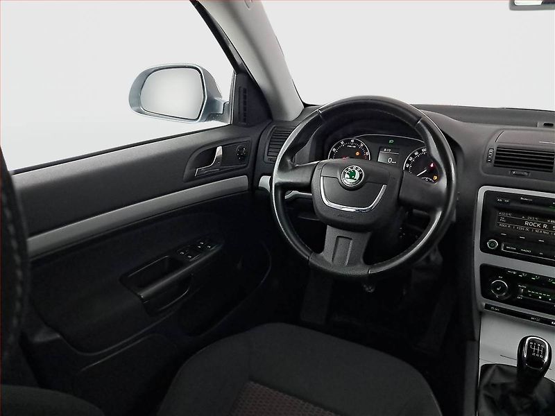 Škoda Octavia (2012) 1.4 TSI, Serv.kniha, Tempomat - fotka 7 z 15