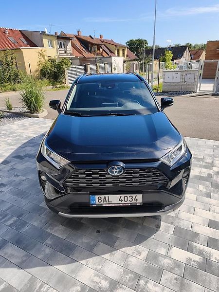 Toyota RAV4 (2021) 2.5 Hybrid   - fotka 8 z 17