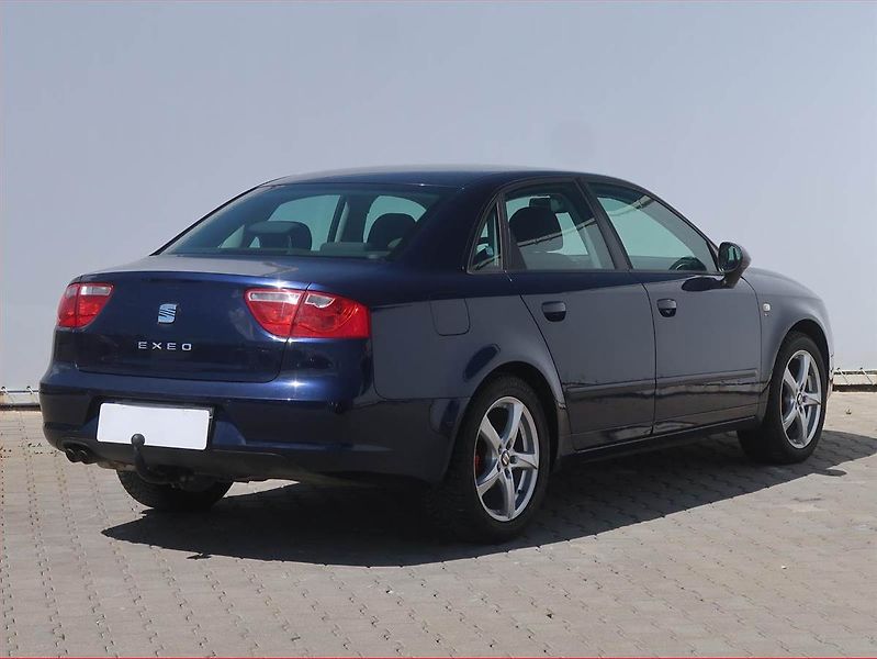 Seat Exeo (2011) 2.0 TDI, Serv.kniha, Tempomat - fotka 5 z 16