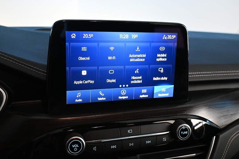Ford Kuga (2022) 2.0 VIGNALE 4x4 140 KW LED ACC - fotka 22 z 46